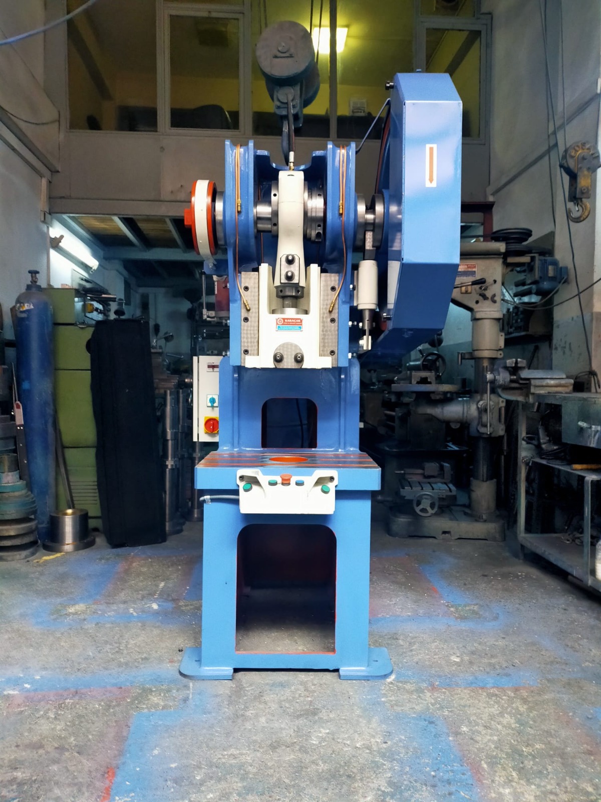35 Ton Pres Sarsıntısız Çalışma